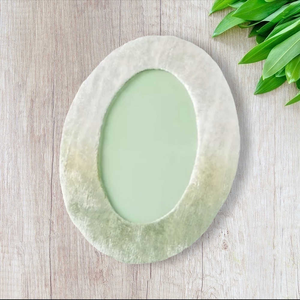 Anthropologie Cream Oval Picture Frame